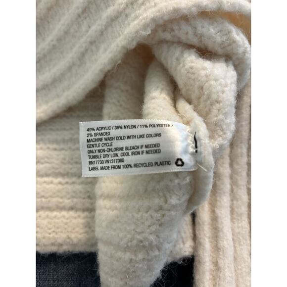 Universal Thread Women's Cream Ivory Chunky Knit Pull Over Sweater Size M - Picture 7 of 8